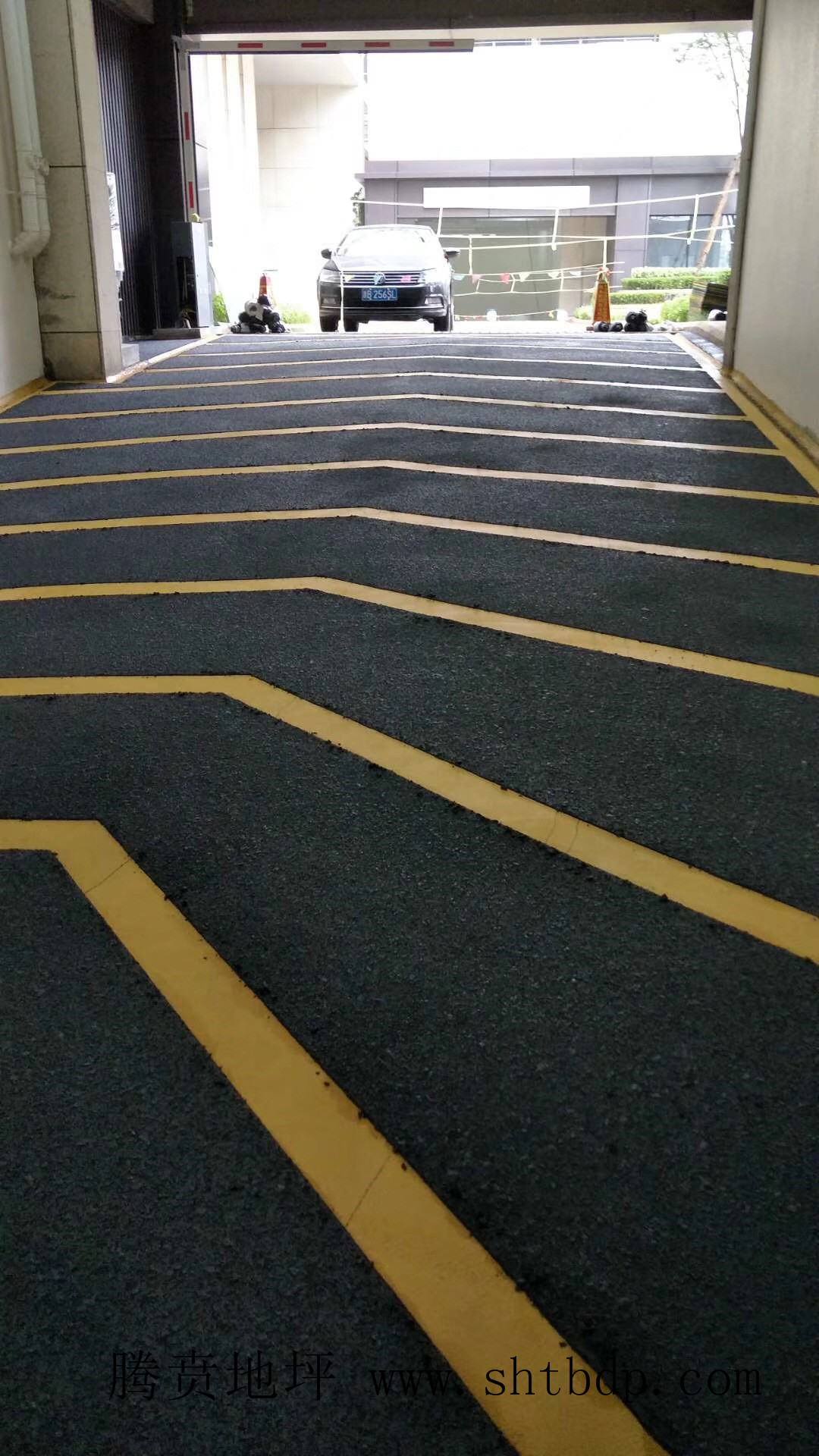 無振動止滑坡道